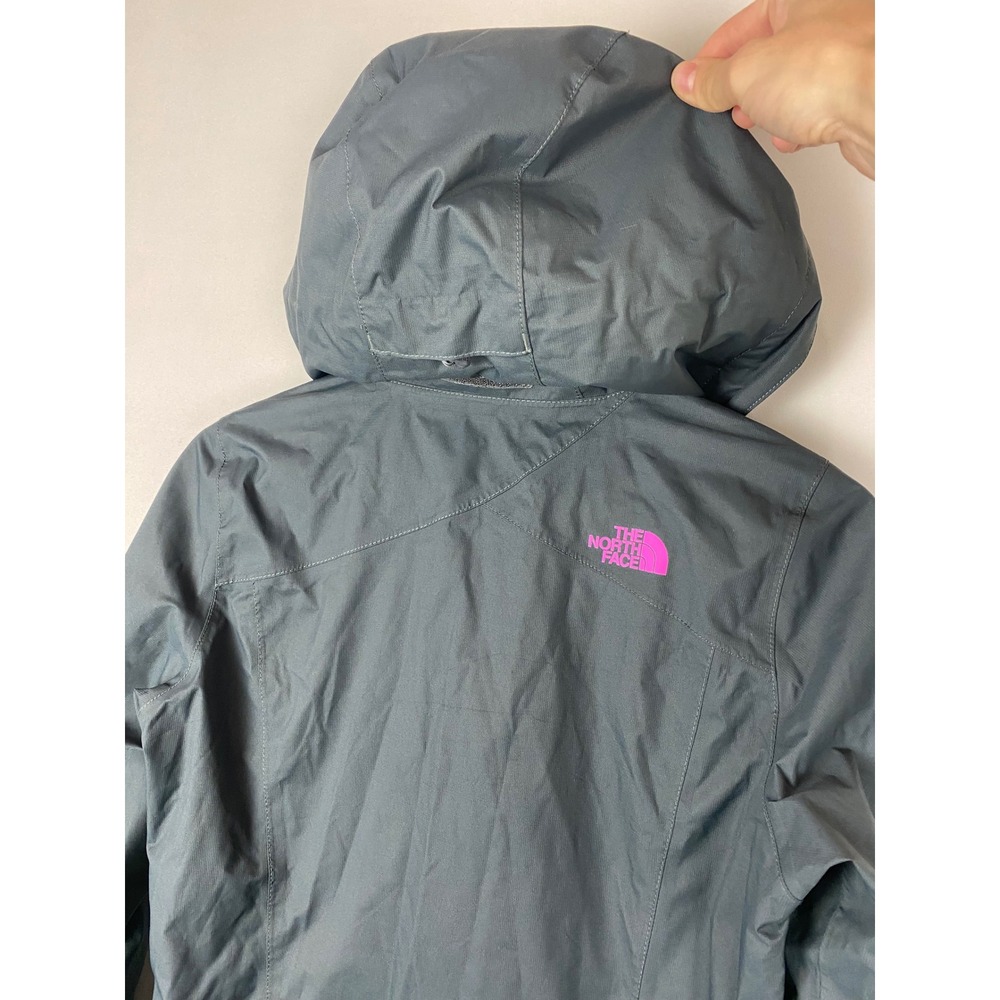 The North Face DryVent Rain Jacket Womens Small Gray Pink NF0A3C7N Waterproof - Picture 4 of 7